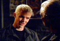 spike face à son double dans le sous-sol