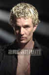 jm_7_beneath3.jpg (48907 byte)