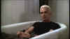 screens_s4_ep09_038.jpg (48392 byte)