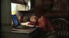 screens_s4_ep10_374.jpg (55138 byte)
