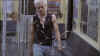 screens_s5_ep07_412.jpg (66046 byte)