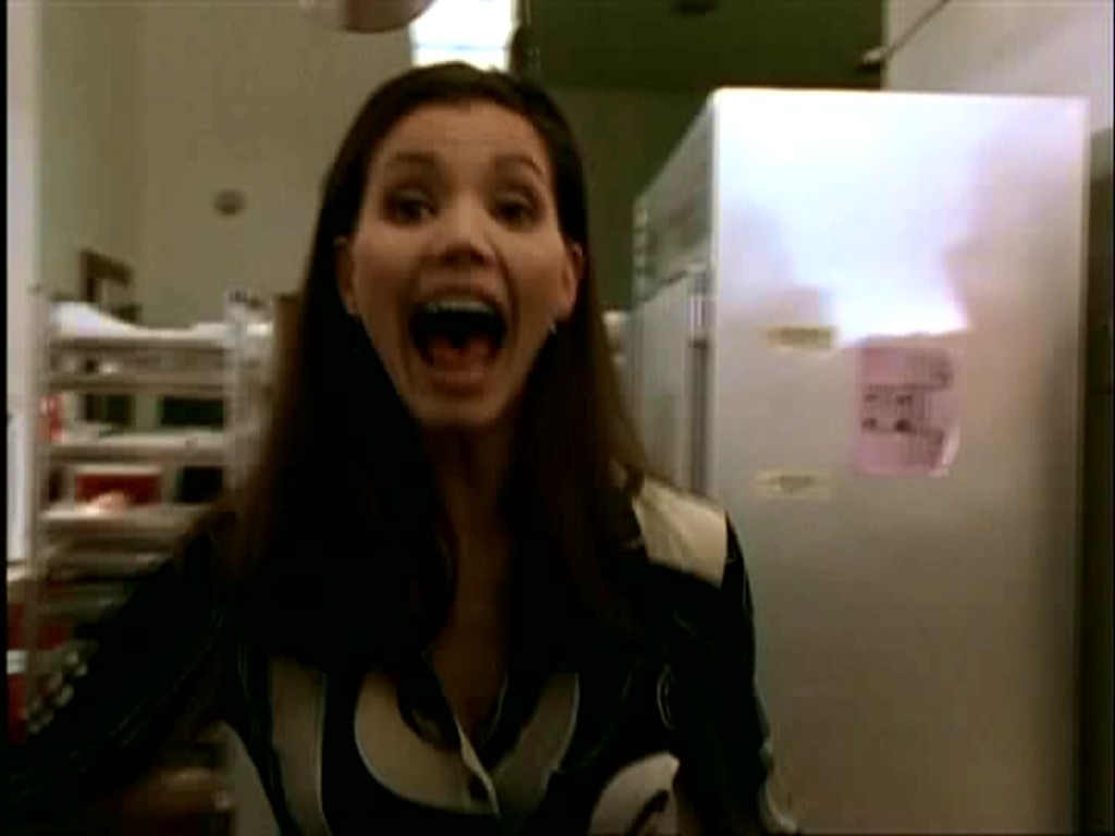 b s1 Cordelia b1x04 sc 02-M