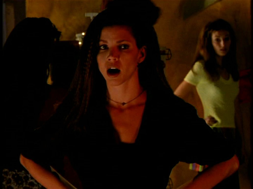 b s1 Cordelia b1x05 sc 06-M